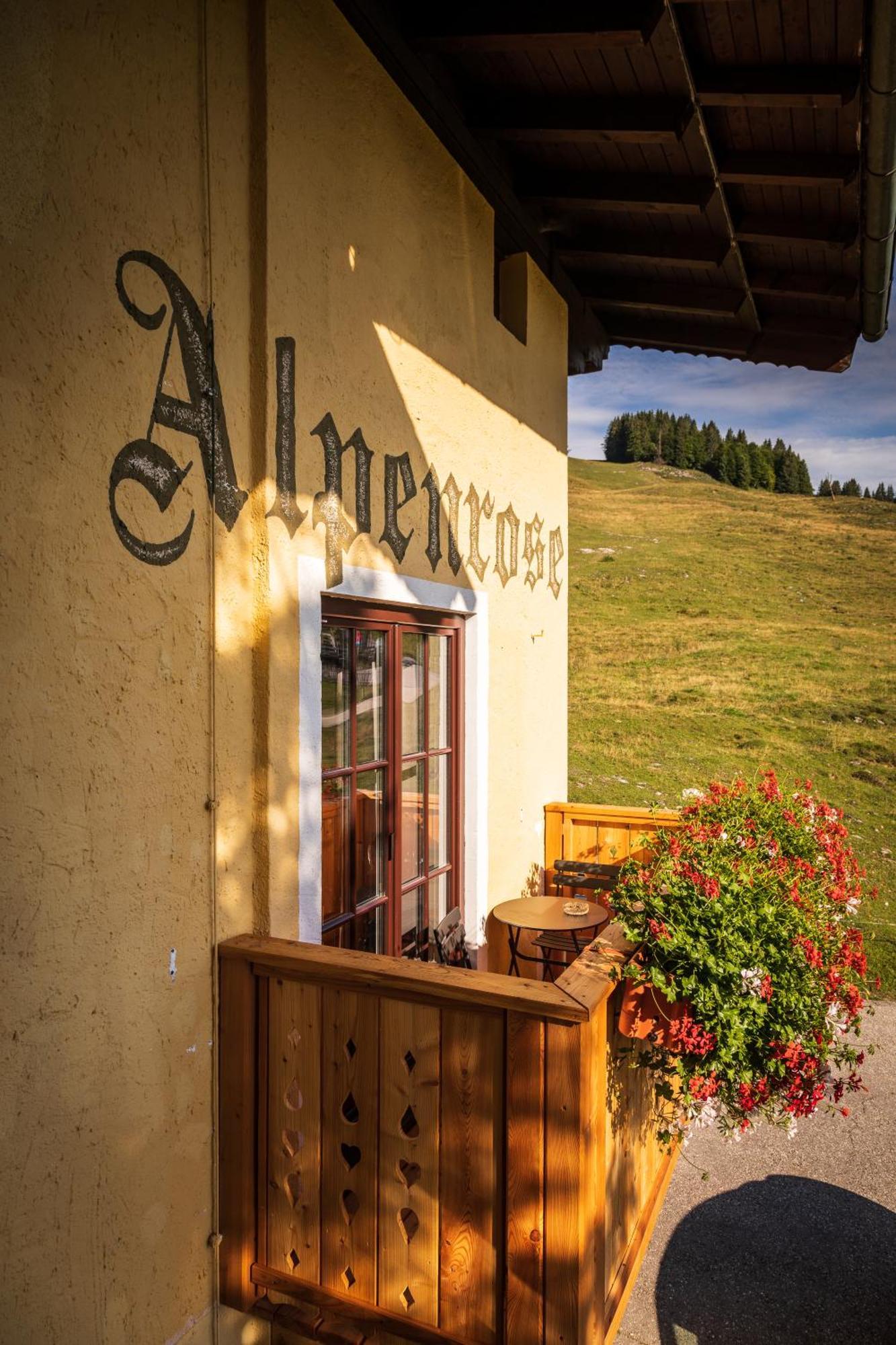 Almhaus Alpenrose