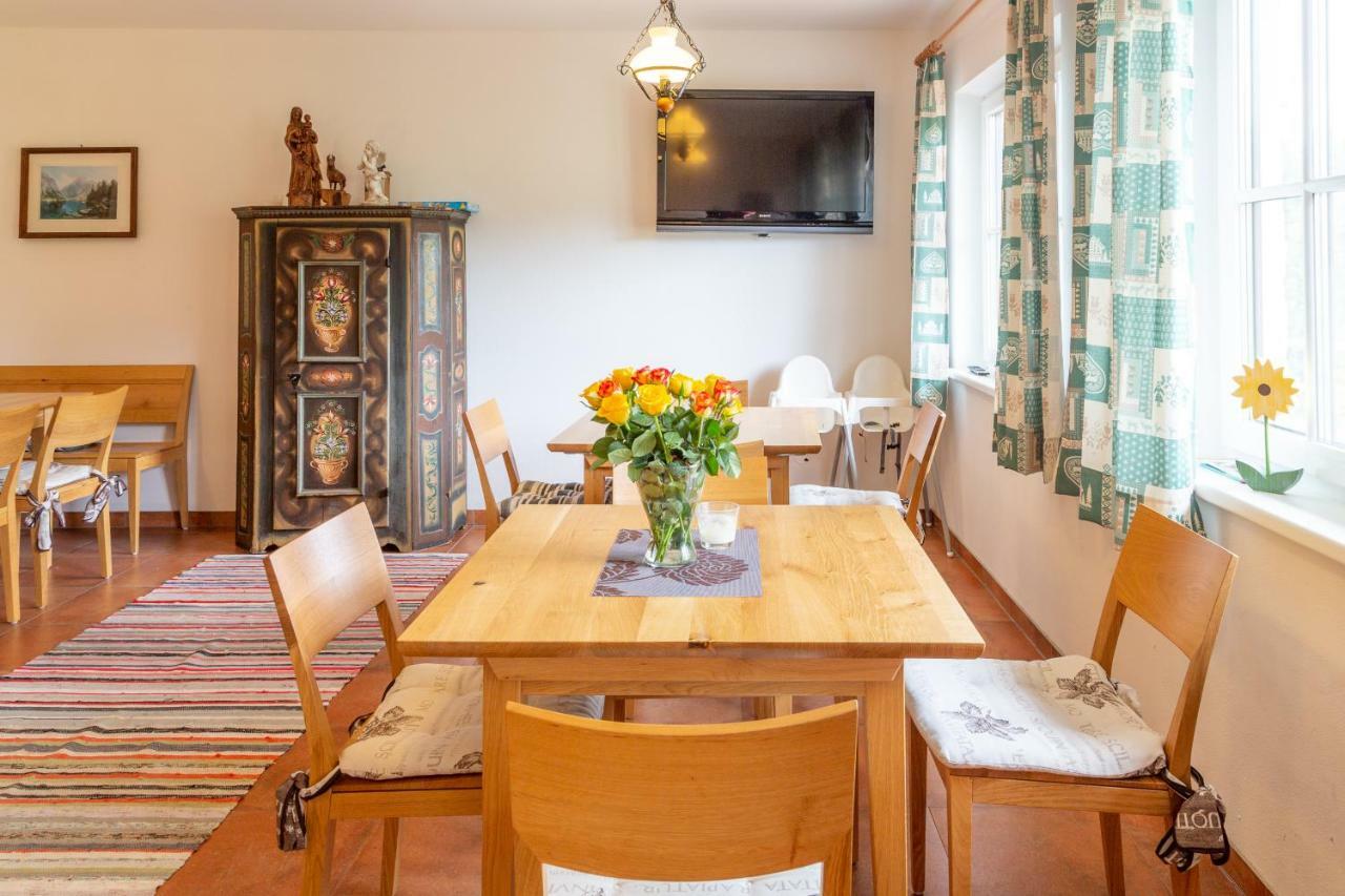 Lodge Almhaus Alpenrose *